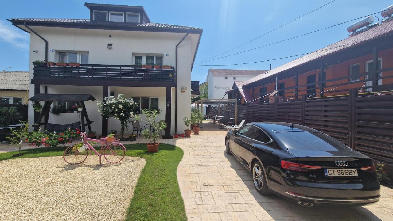 Отель Casa Sebastian Костинешти Экстерьер фото