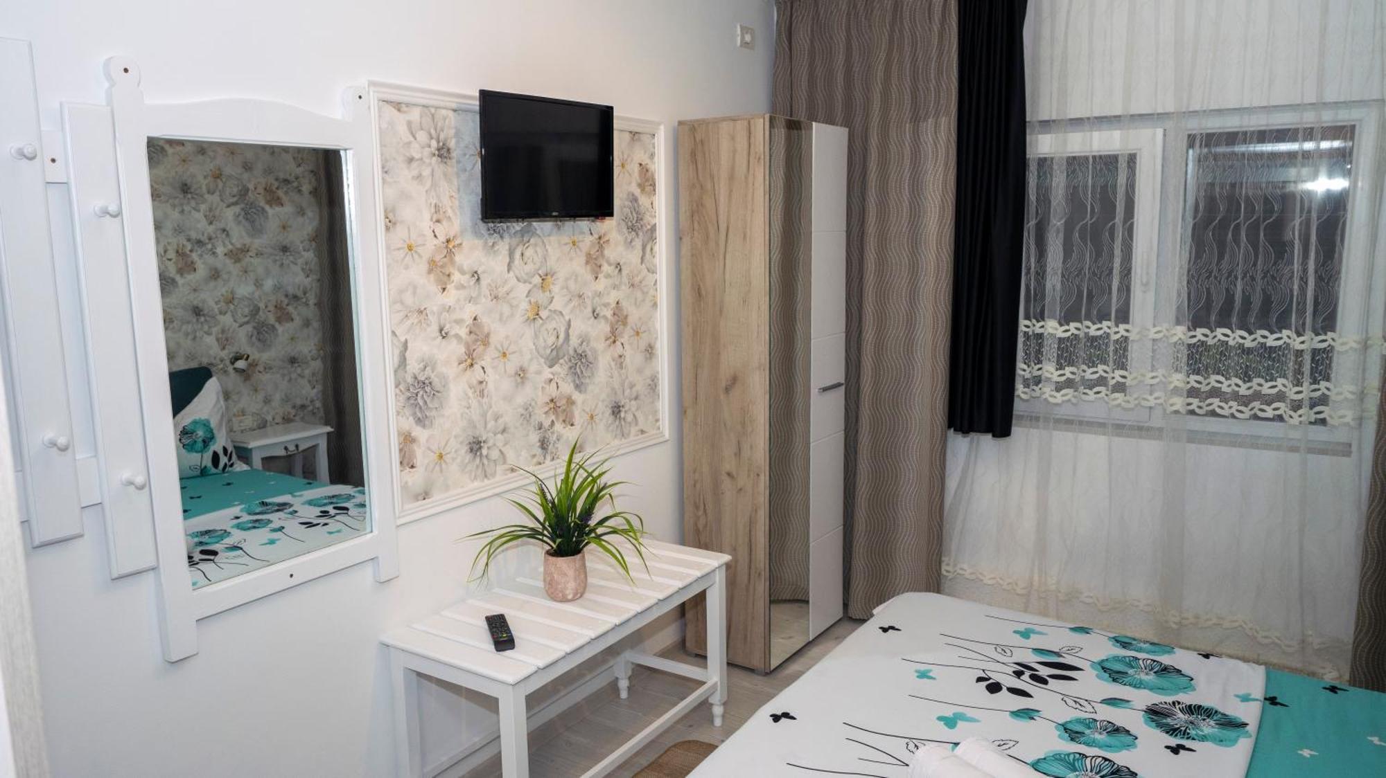 Отель Casa Sebastian Костинешти Номер фото