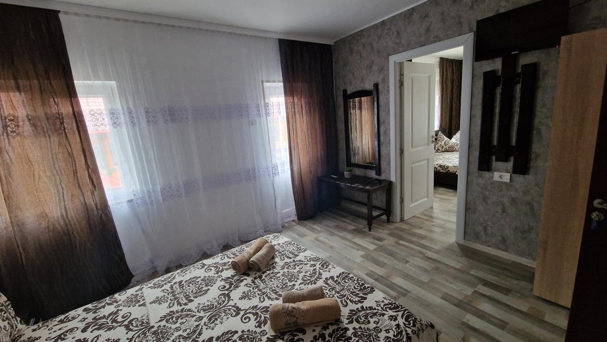 Отель Casa Sebastian Костинешти Номер фото